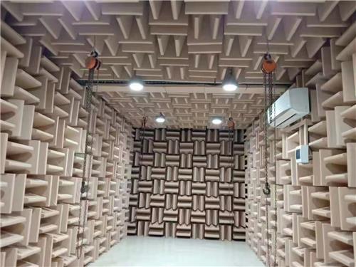 半消声室